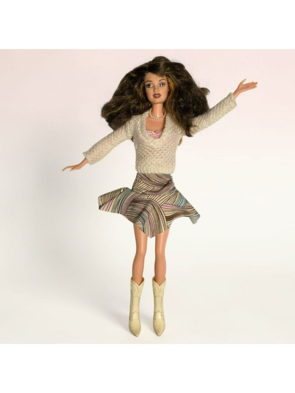 Vintage Fashion Fever Teresa 2004 Barbie Doll Hispanic Latina Pearls Outfit Set